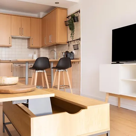 Home2book Stunning Sea Views & Pool, Apartman