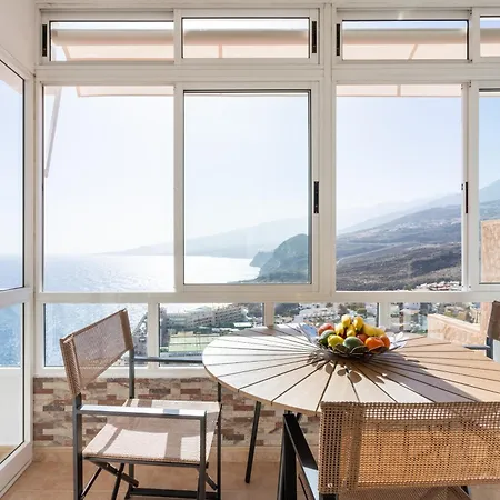 Home2book Stunning Sea Views & Pool,